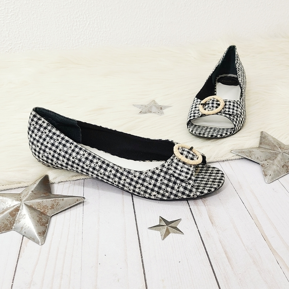 Vintage Mudd gingham daisy peep toe flats size 8